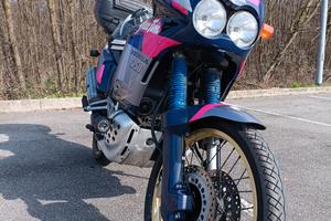 HONDA AFRICA TWIN 750