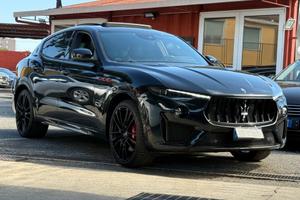 Levante V8 580 CV((TROFEO ))-RATE-GARANZIA-