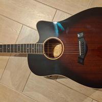 CHITARRA ACUSTICA AMPLIFICATA