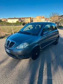 Lancia Ypsilon 1.2 benzina neopatentati
