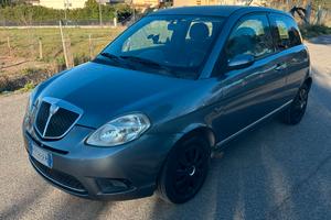 Lancia Ypsilon 1.2 benzina neopatentati