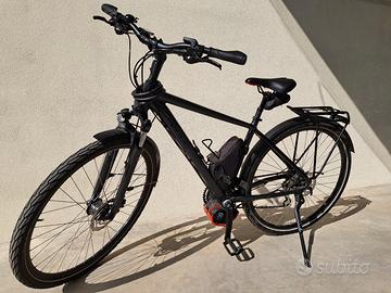 City bike Cube con motore elettrico