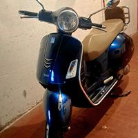Vespa 300 gts