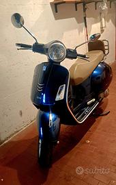Vespa 300 gts