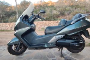 Honda Silver Wing 400