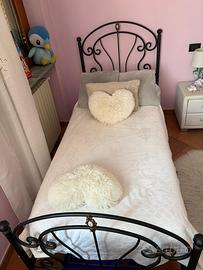 Letto singolo in ferro battuto 90x200 cm – €180