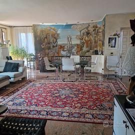Privato vende villa unifamiliare con giardino