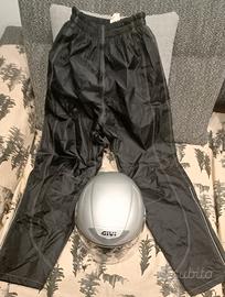 casco e pantaloni invernali moto