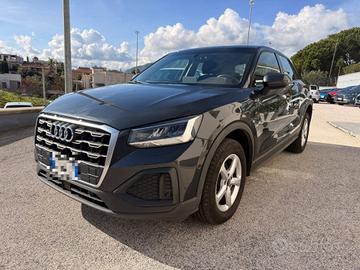 AUDI Q2 30 TDI Business
