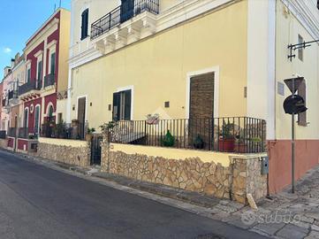 CASA SEMINDIPENDENTE A ALEZIO