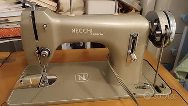 MACCHINA DA CUCIRE NECCHI