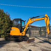 E32 Escavatore 35 q JCB 8035