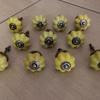 Pomelli a Margherita in Ceramica Gialli 11 Pezzi