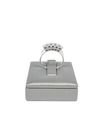 Anello in oro bianco e diamanti