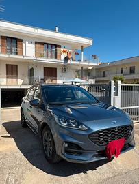 FORD KUGA ST-LINE