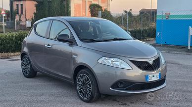 Lancia ypsilon 02/2020