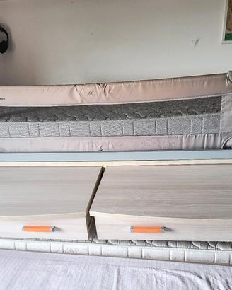 struttura 3 letti con gradini contenitore annessi 