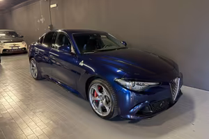 Alfa Romeo Giulia 2.9 V6 Bi-Turbo AT8 Quadrifoglio