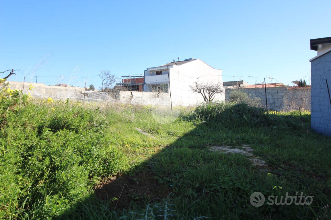 Tomt, 393 m²