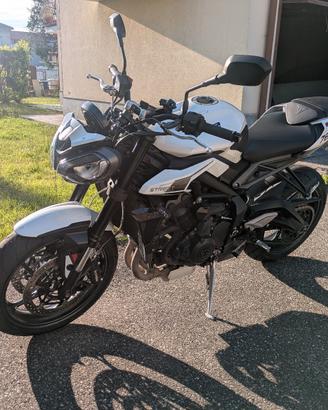 Triumph street triple 765 R 