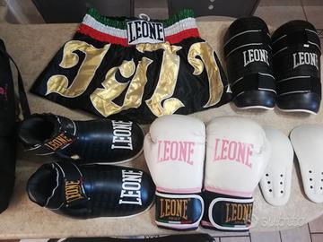 Attrezzatura da kick boxing come nuova.