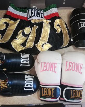 Attrezzatura da kick boxing come nuova.