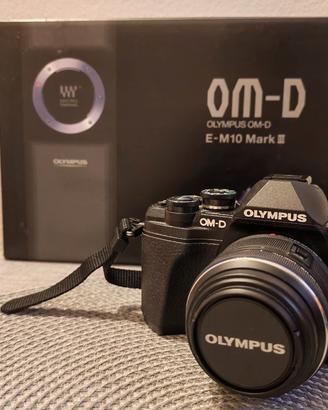Olympus OM-D E-M10 Mark III