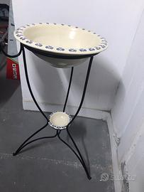 Catino antico in terracotta e ferro battuto