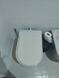 coppia di sanitari e lavabo sospeso Ideal standard