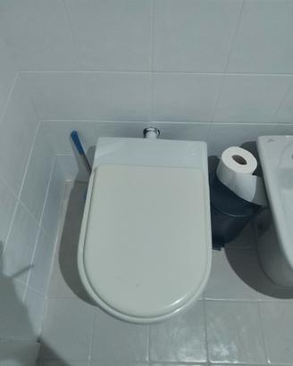 coppia di sanitari e lavabo sospeso Ideal standard