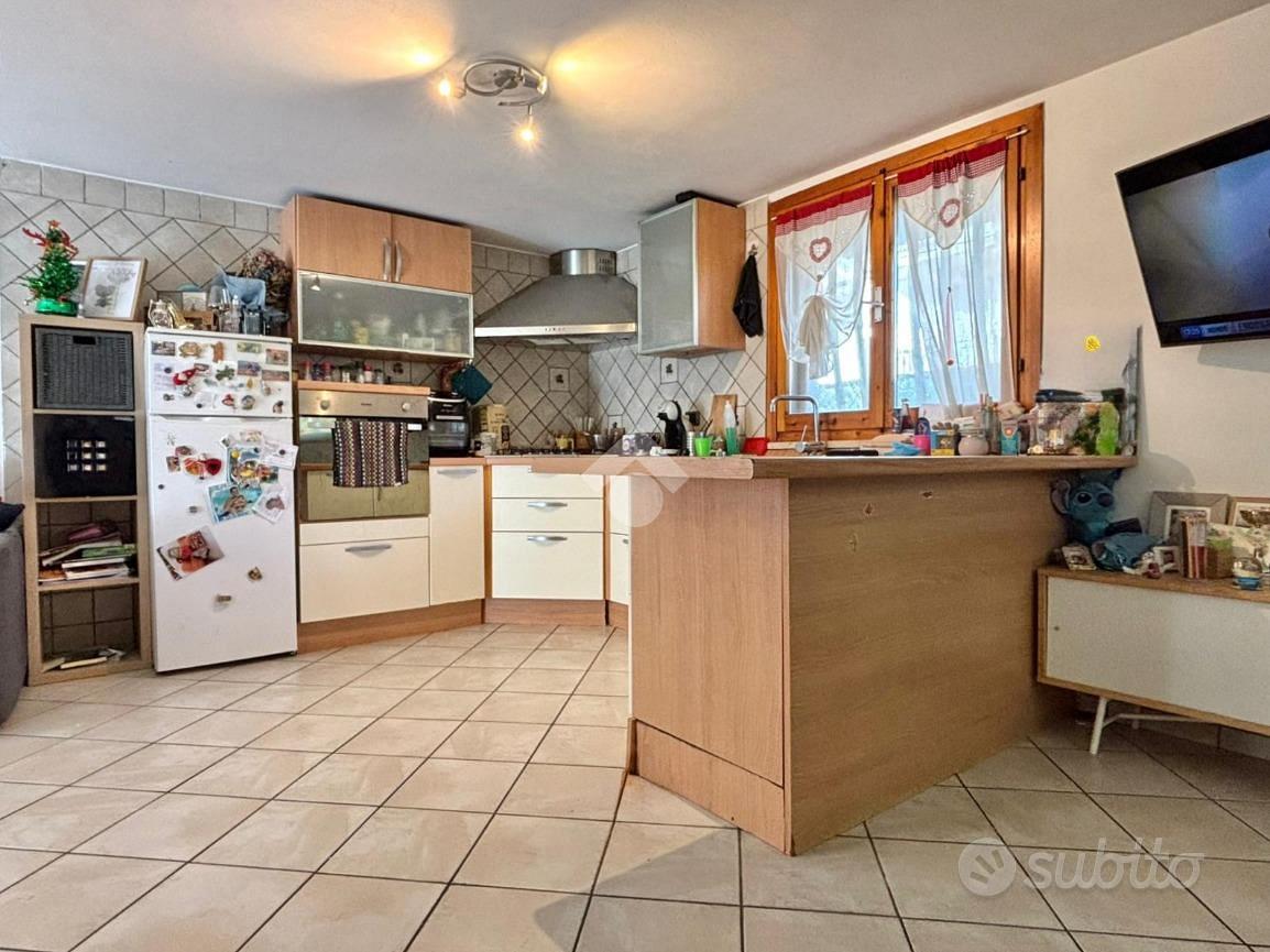 VILLA A SCHIERA A GATTEO - Vista 3