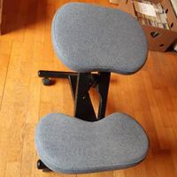 Sedia ergonomica / Ergonomischer Kniestuhl