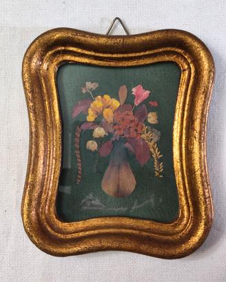 Quadretto vintage con fiori secchi pressati