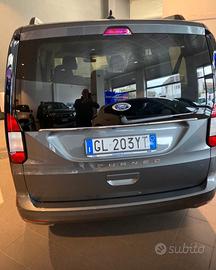 Ford Tourneo 7 posti