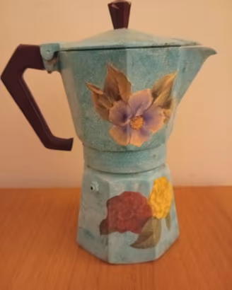 Caffettiera decorata 