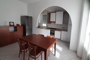 Appartamento 8 locali con garage