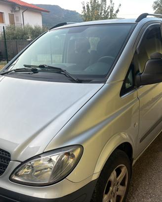 Autocarro 6 posti