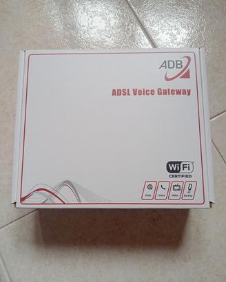 Modem ADSL con alimentatore 