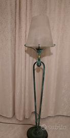 lampada da terra in ferro battuto 