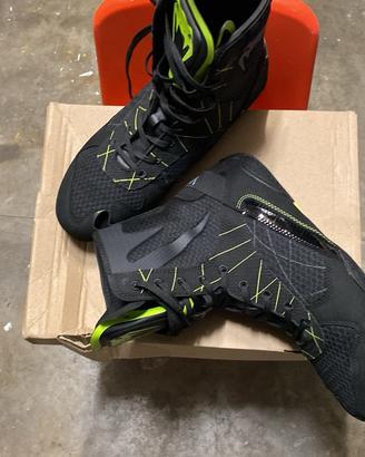 Scarpe da boxe. E body building