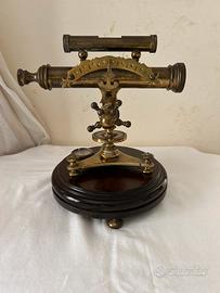 Teodolite antico