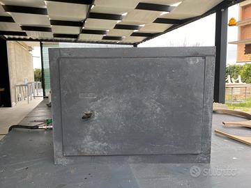 Cassaforte Cisa 82010/51 con chiave 49x36x25