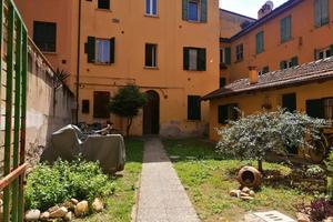 Bilocale arredato 45mq Pratello - 830 al mese