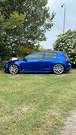 Volkswagen golf 7 R