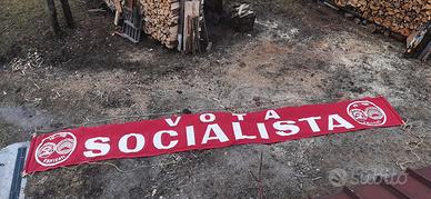 2 striscioni propaganda socialismo
