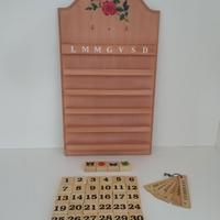 Calendario perpetuo da muro in legno vintage cm 58