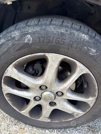 Pezzi auto