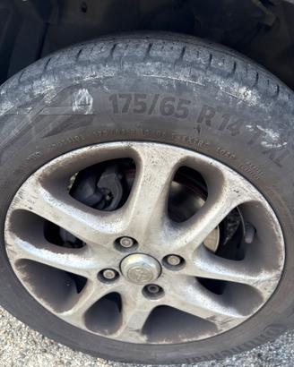 Pezzi auto