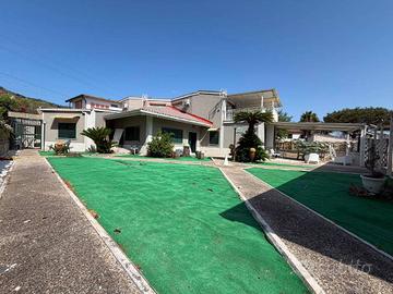 Villa di 325 m² con più di 5 locali a Castellabate