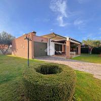 PORZIONE DI BIFAMILIARE A ANZIO